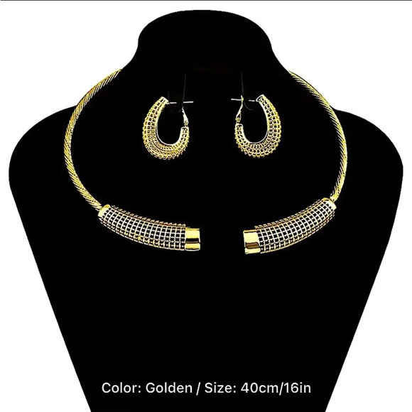 Gold Plated Geometric Necklace Earrings Set - Picture 4 of 8
